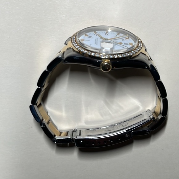 Unisex Rolex 34 mm watch.  14 krt Gold & Steel.  Acrylic Crystal. Diamond Bezel - Picture 3 of 4